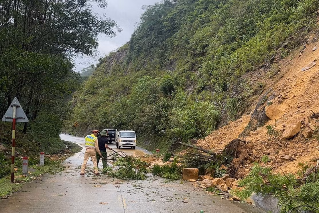 Công an Quảng Bình chủ động các phương án phòng chống mưa bão -0