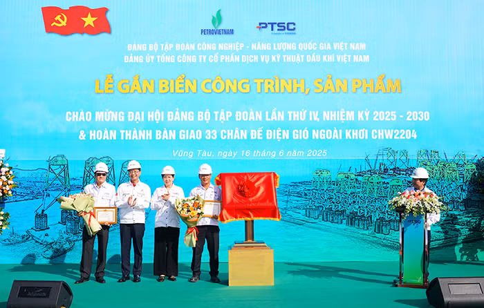 Hoàn thành 33 chân đế điện gió xuất khẩu – cột mốc quan trọng trong quá trình phát triển của Petrovietnam -0