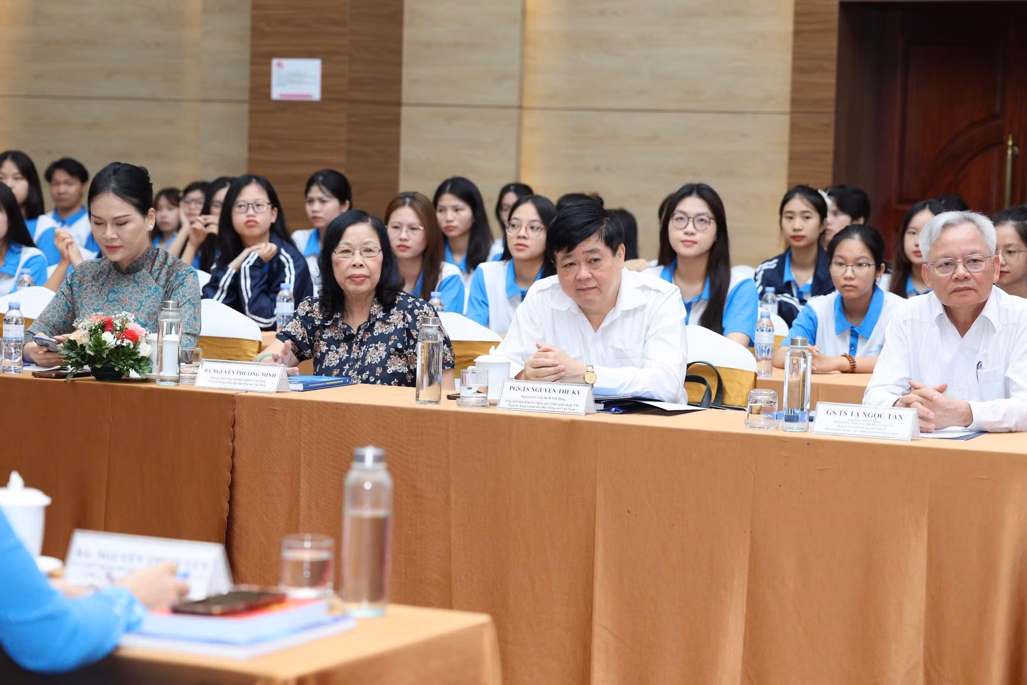 Làm rõ vai trò của phụ nữ đối với Báo chí Cách mạng Việt Nam -0