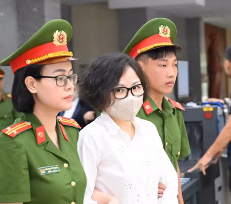 Sáng nay, cựu Chủ tịch FLC Trịnh Văn Quyết cùng 49 bị cáo hầu tòa phúc thẩm -0