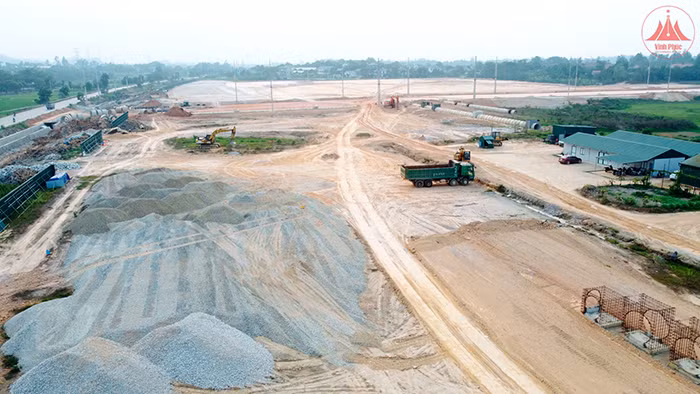 Vĩnh Phúc đẩy nhanh tiến độ thi công các dự án trọng điểm -0