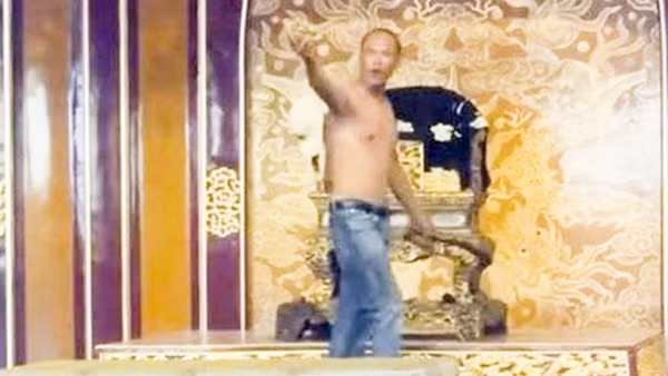 Để bảo vật quốc gia không còn cảnh... “sửng sốt”