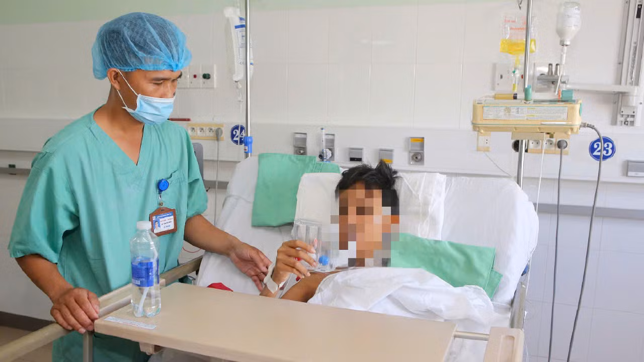 Bác sĩ chạy đua thời gian thực hiện cùng lúc 4 ca ghép tim, gan, giác mạc xuyên Việt -0
