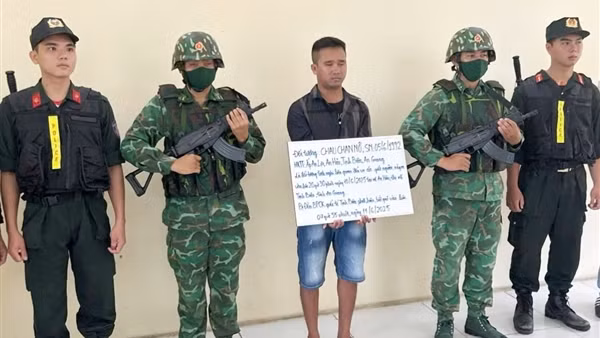 Truy bắt nhanh đối tượng giết người đang bỏ trốn qua biên giới