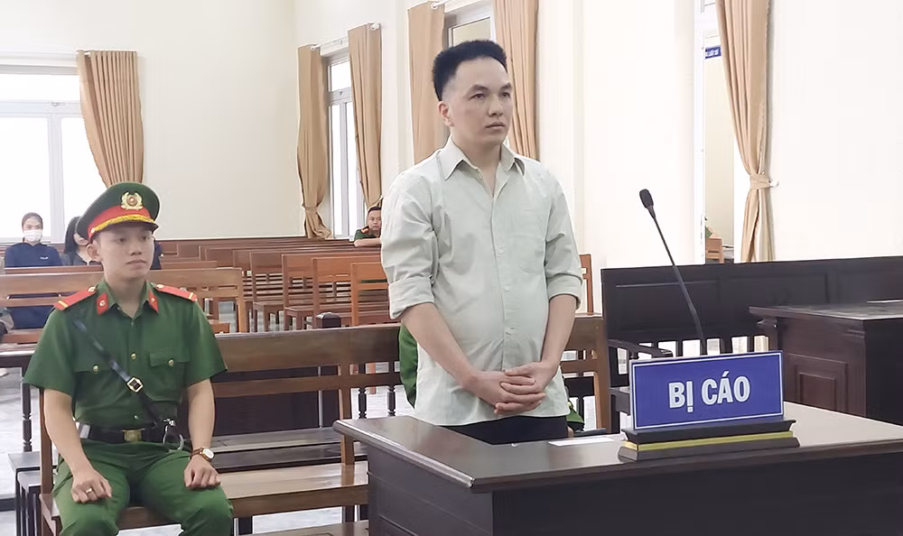 bị cáo nguyễn trường khoa nghe tòa tuyên án.jpg -0