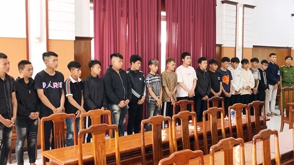 Khởi tố 26 thanh thiếu niên dùng hung khí đánh nhau gây thương tích