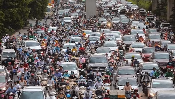 Hà Nội trình phương án hạn chế phương tiện gây ô nhiễm, thu phí trong vùng phát thải thấp