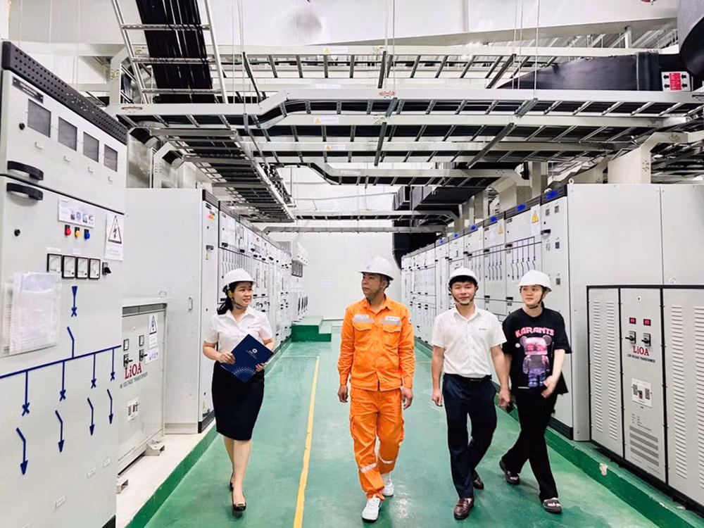Sản lượng điện thương phẩm tháng 5 của EVNNPC đạt 9,104 tỷ kWh -0