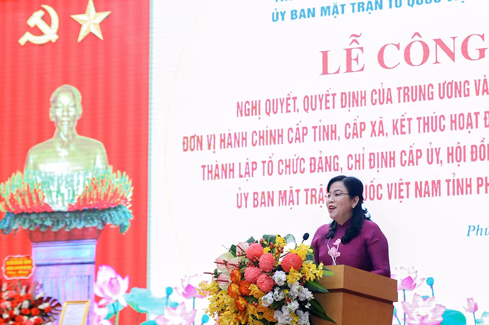Lễ công bố các Nghị quyết, Quyết định của Trung ương, của tỉnh về sắp xếp tổ chức bộ máy và đơn vị hành chính của tỉnh Phú Thọ -0