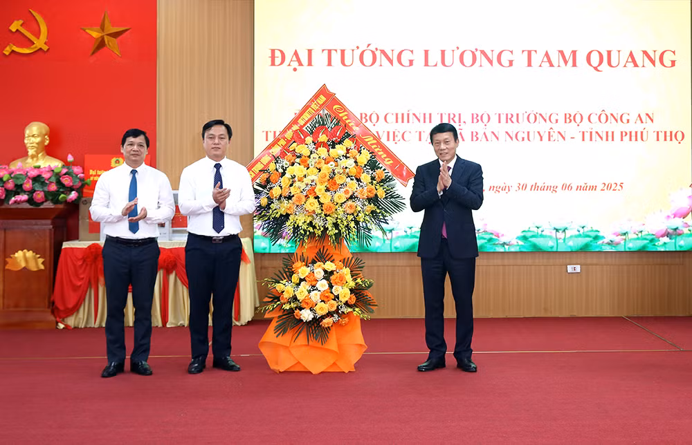 Triển khai mô hình mới, không để khoảng trống trong quản trị và an ninh -0
