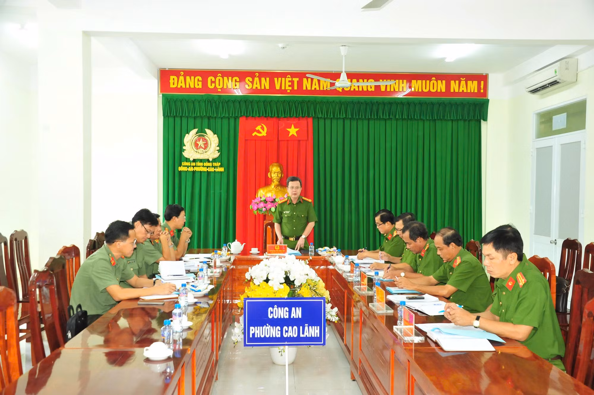 đại tá nguyễn minh tân - phó giám đốc công an tỉnh chỉ đạo tại buổi kiểm tra.jpg -0
