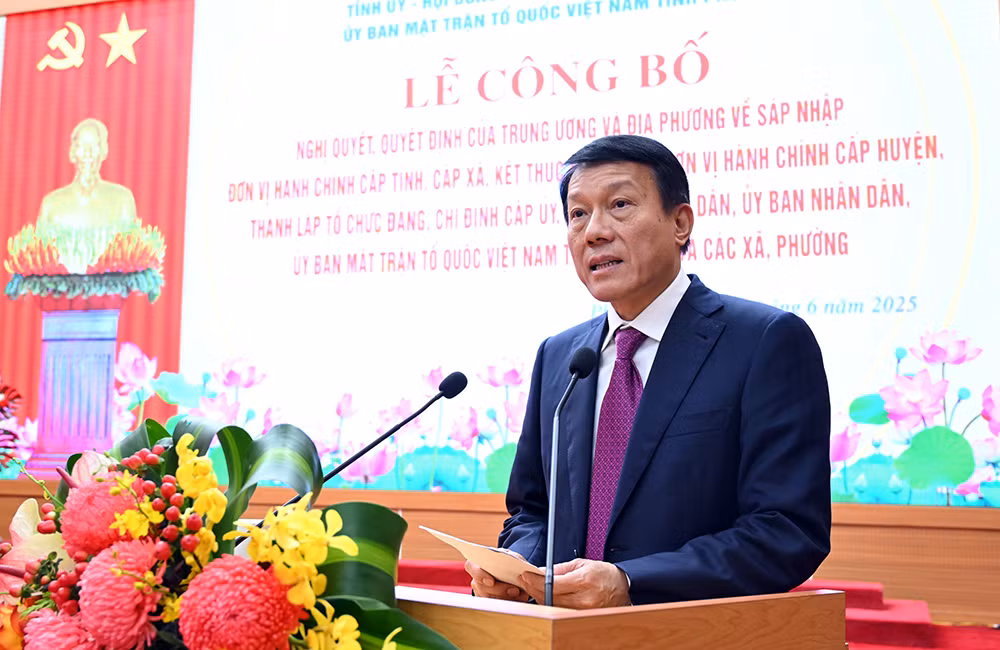 Lễ công bố các Nghị quyết, Quyết định của Trung ương, của tỉnh về sắp xếp tổ chức bộ máy và đơn vị hành chính của tỉnh Phú Thọ -0