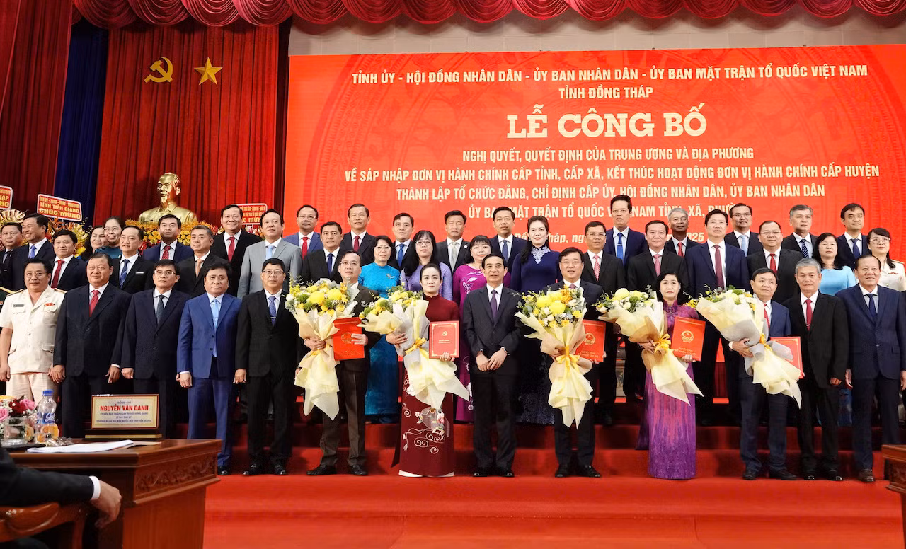 Công bố quyết định thành lập tỉnh Đồng Tháp và Vĩnh Long (mới) -0