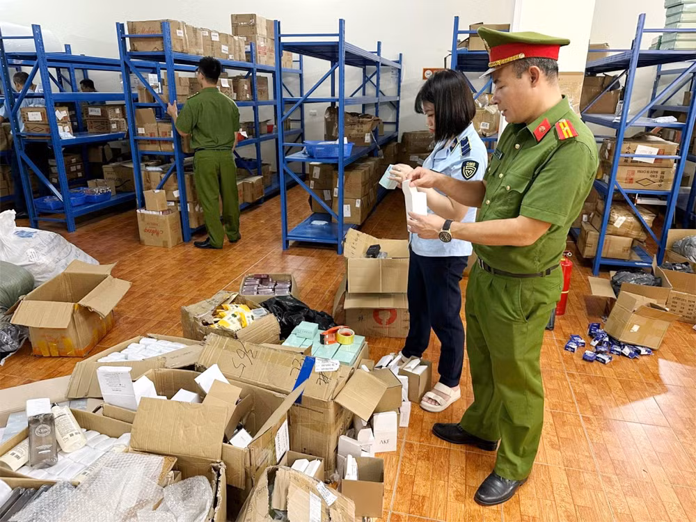 mỹ phẩm.jpg -0