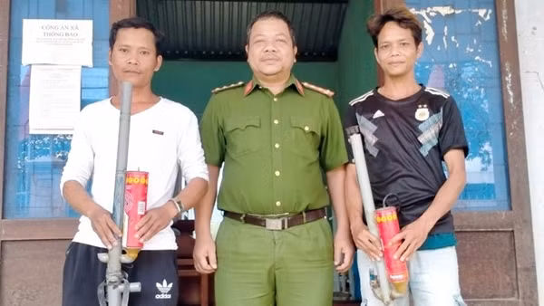 Cách làm hay từ việc vận động thu hồi vũ khí, vật liệu nổ, công cụ hỗ trợ