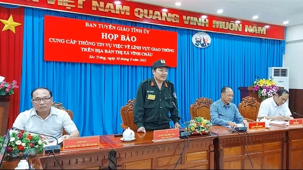 Tước danh hiệu CAND 3 cán bộ công an bạo lực với 2 thiếu niên