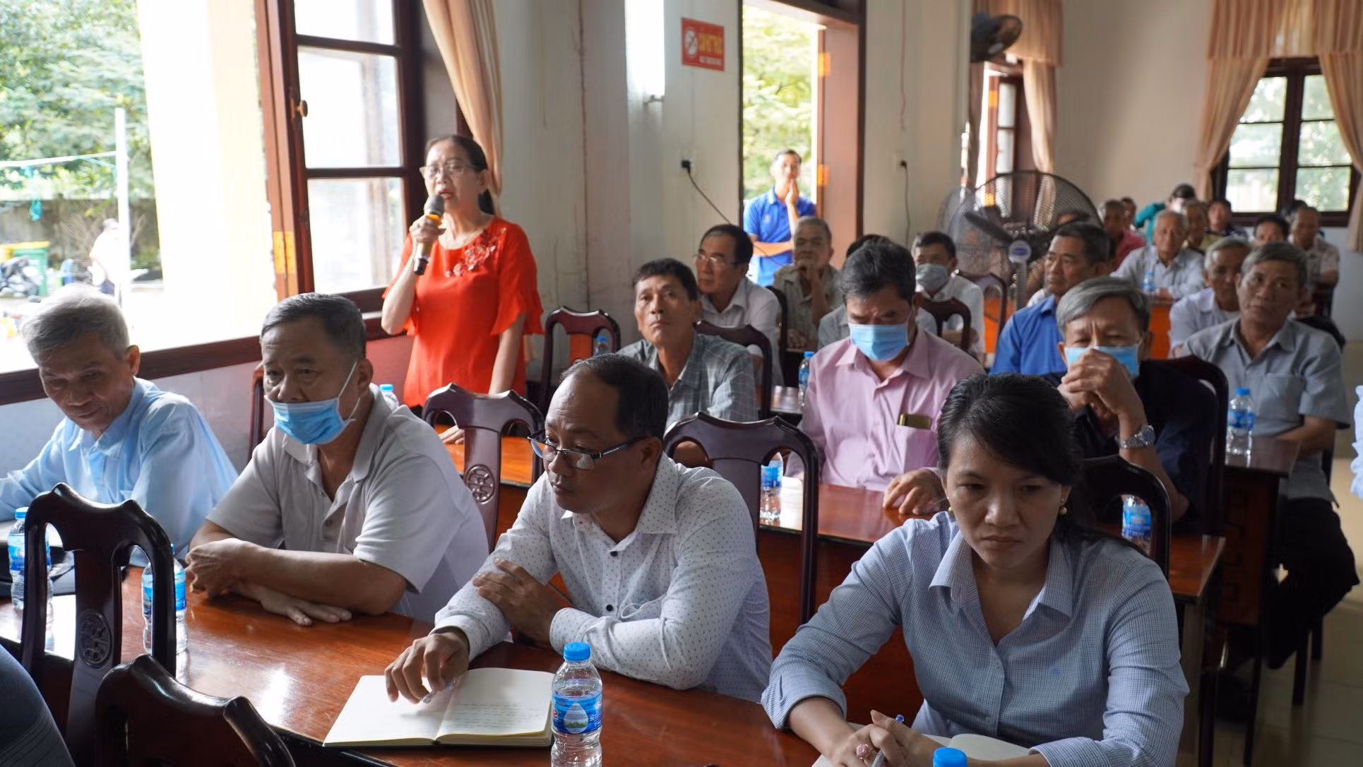 Đồng chí Lê Tấn Tới tiếp xúc cử tri 2 huyện ở Long An trước kỳ họp thứ 4, Quốc hội khóa XV -0