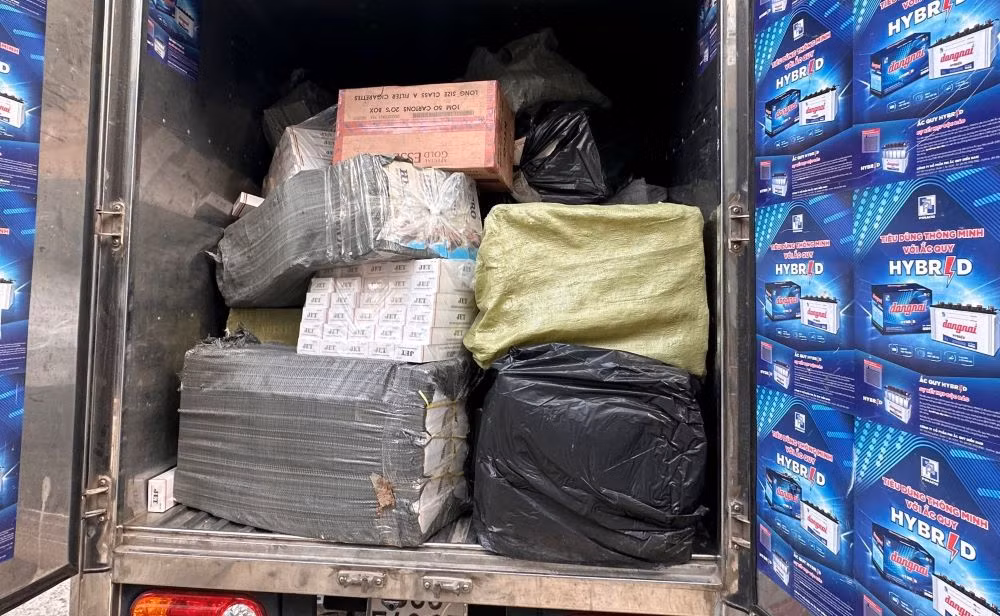 Bắt 40.800 bao thuốc lá không rõ nguồn gốc -0
