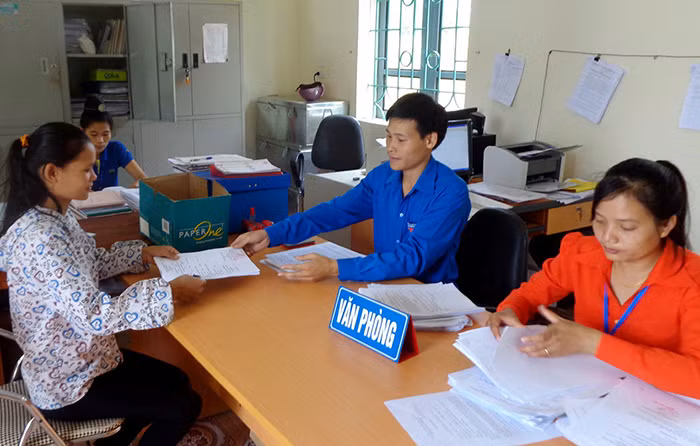 Bộ Nội vụ đề xuất tăng thêm 7.418 cán bộ, công chức cấp xã -0
