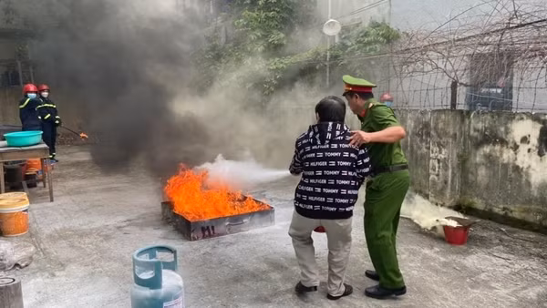 Tăng cường phòng cháy, chữa cháy trong các hẻm nhỏ