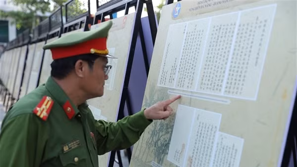Tái hiện truyền thống vươn khơi bám biển qua triển lãm “Di sản tư liệu thế giới - Châu bản triều Nguyễn”