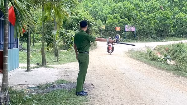 Tái lập chốt kiểm soát ngăn “vàng tặc” tại Bồng Miêu