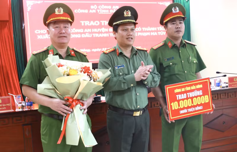 Nhiều tập thể, cá nhân thuộc Công an tỉnh Đắk Nông được các cấp khen thưởng -0