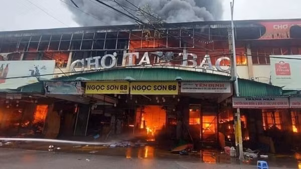 Sau hỏa hoạn, chợ Tam Bạc xây dựng ở địa điểm mới