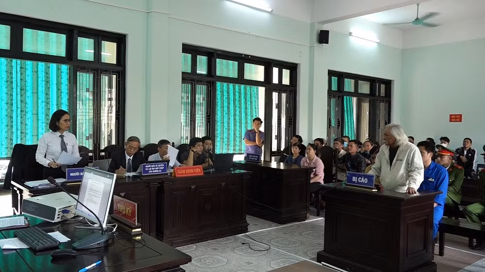 Tranh chấp xây tường rào, 3 cha con lãnh án về tội giết người, cố ý gây thương tích -0