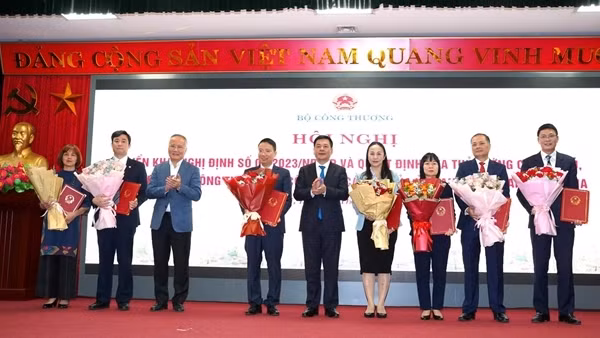 Công bố quyết định bổ nhiệm Chủ tịch Ủy ban Cạnh tranh quốc gia