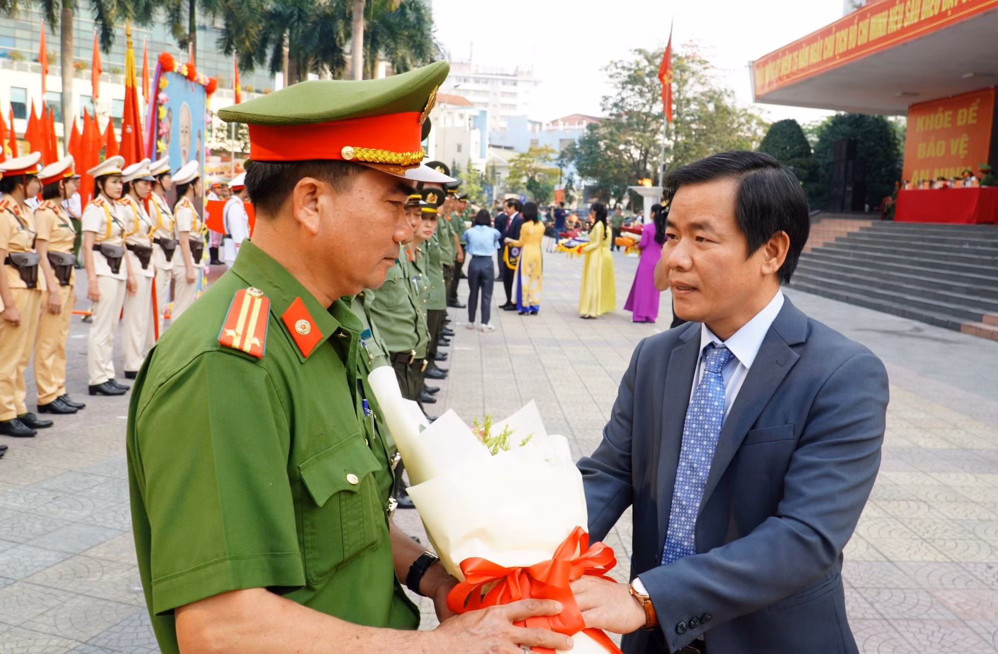 Công an tỉnh Thừa Thiên-Huế khai mạc Đại hội khỏe Vì An ninh Tổ quốc -1