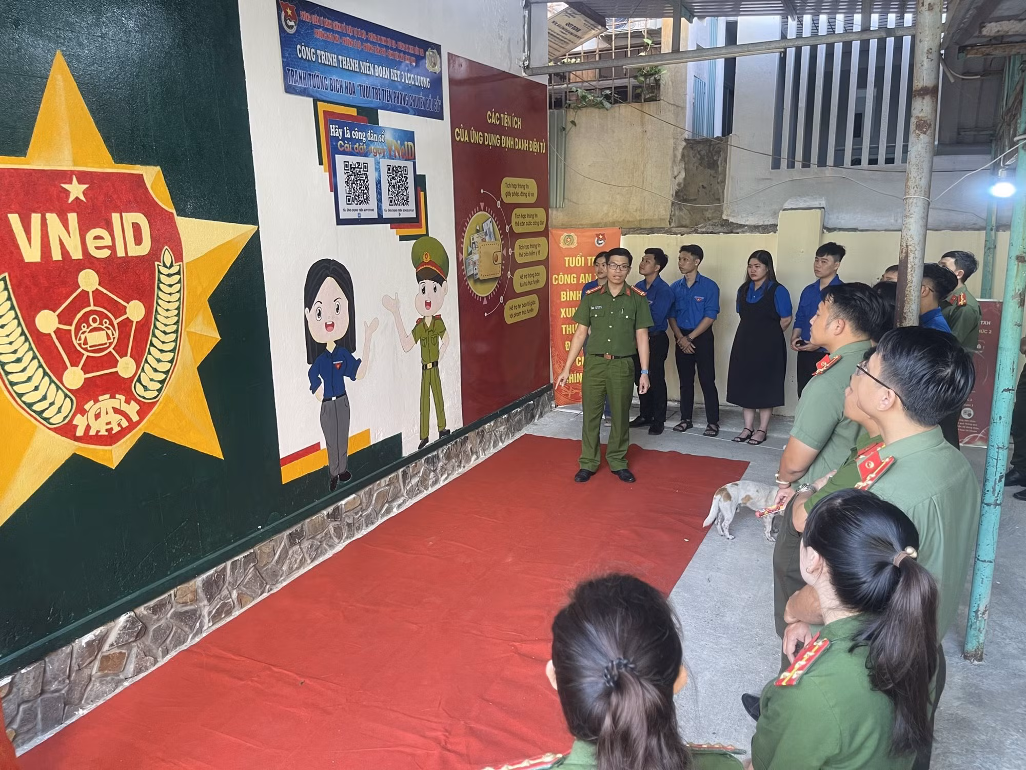Ra mắt tranh tường bích hoạ “Tuổi trẻ tiên phong chuyển đổi số” -0