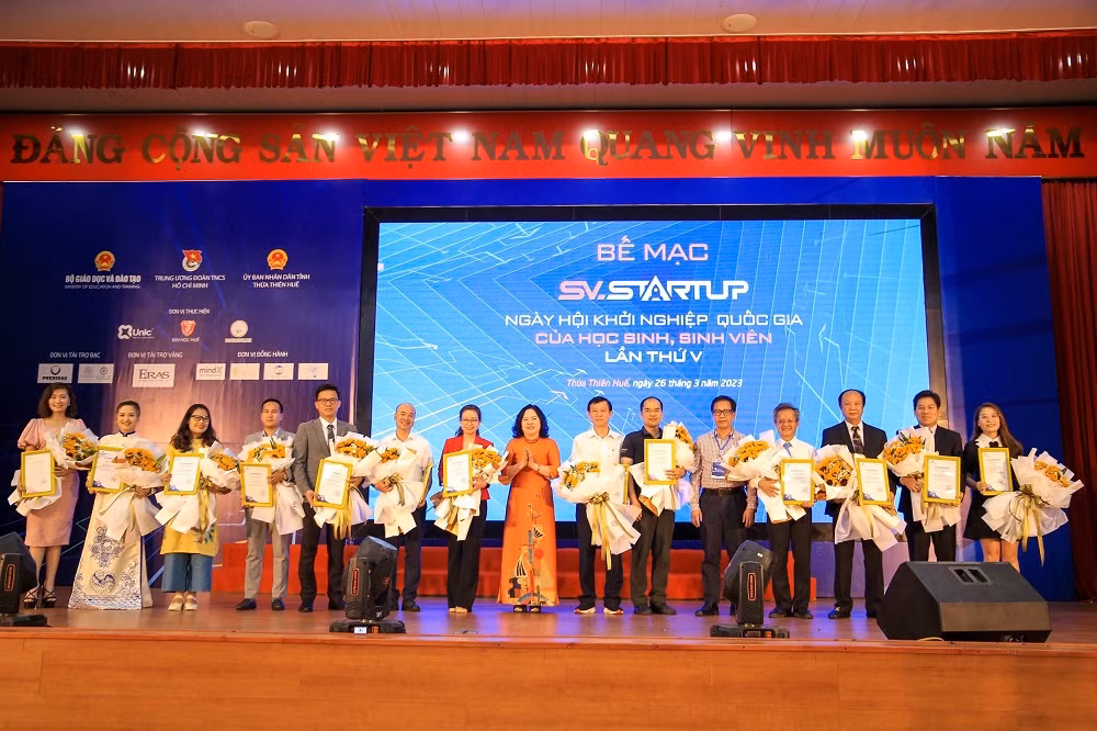 Trao 80 giải cho Cuộc thi học sinh, sinh viên với ý tưởng khởi nghiệp quốc gia lần thứ V -0
