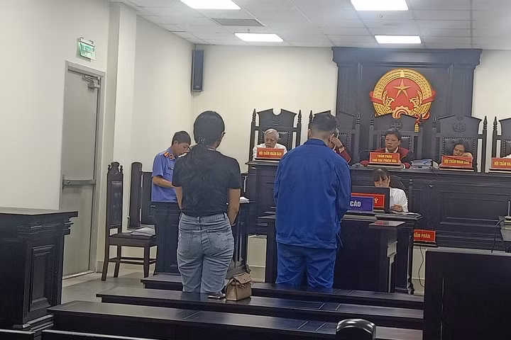 Mạo nhận nhân viên Tập đoàn Nam cường, đôi vợ chồng chiếm đoạt gần 7 tỷ đồng -0