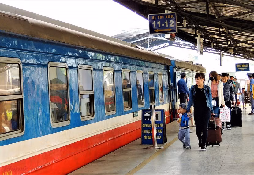 Đường sắt mở bán vé tàu hè tuyến Bắc - Nam, nhiều chính sách giảm giá -0