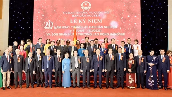 Chủ tịch Quốc hội Vương Đình Huệ dự Lễ kỷ niệm 20 năm thành lập Ban Dân nguyện