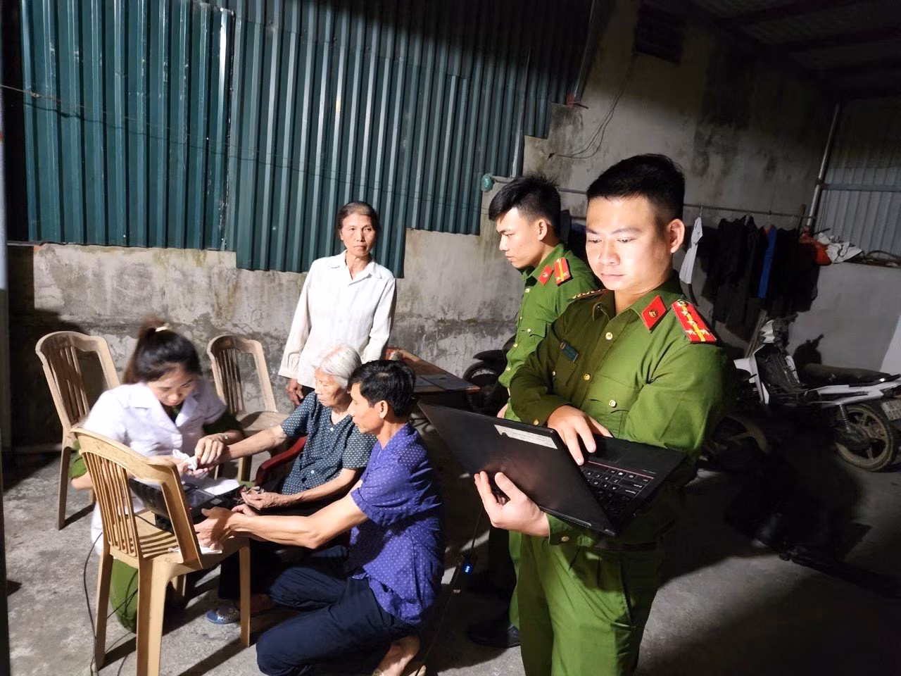cã liêm phong đến tận nhà làm cccd.jpg -0