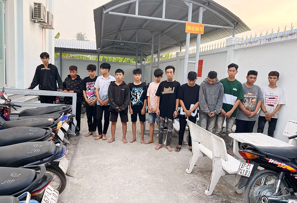 Ngăn chặn kịp thời 30 thanh niên đi “nói chuyện” bằng hung khí -0
