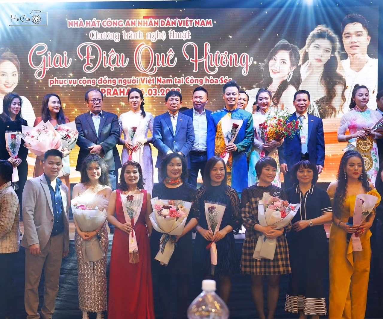 Đoàn nghệ sĩ CAND đưa “Giai điệu quê hương” phục vụ kiều bào ở châu Âu -0