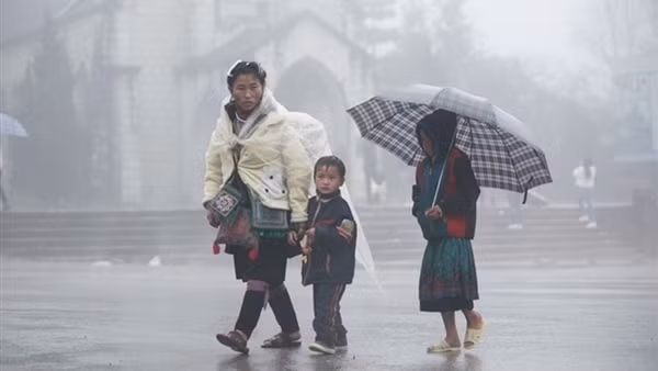 Bắc và Trung Bộ mưa giông, vùng núi có nơi trời rét