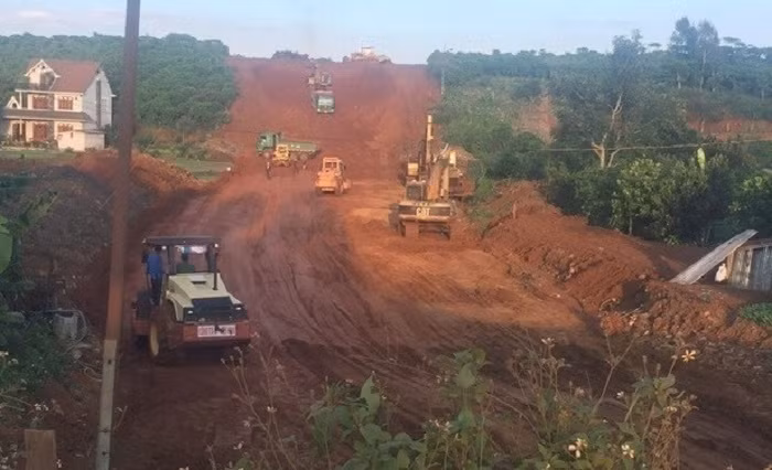 Xem xét phê chuẩn quyết định khởi tố nguyên Chủ tịch UBND TP Bảo Lộc -0