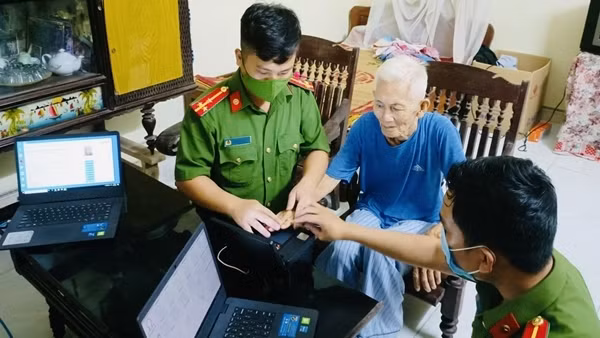 3 xã ở Hà Nam về đích sớm nhất toàn quốc với 100% công dân hoàn thành thủ tục cấp CCCD gắn chíp