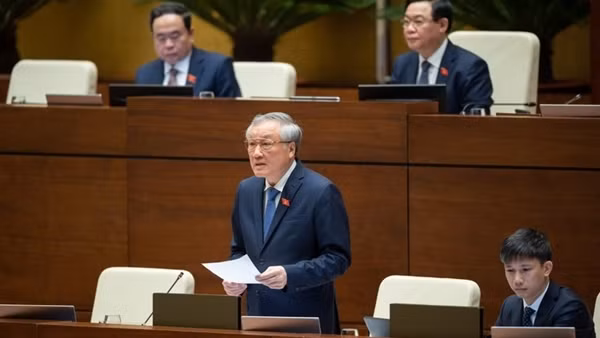 Vì sao không thi hành án được hàng nghìn tỷ của bà Hứa Thị Phấn, ông Đinh La Thăng?
