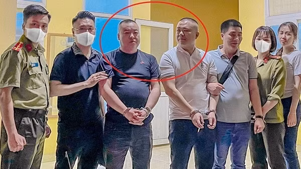 Bắt 2 đối tượng người nước ngoài là trùm sòng bài bị truy nã đặc biệt