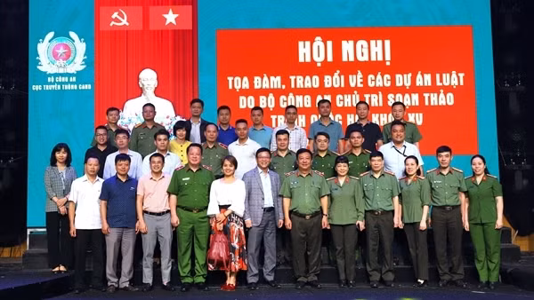 Phối hợp giải đáp nhiều thông tin "nóng" về 3 dự án luật do Bộ Công an soạn thảo