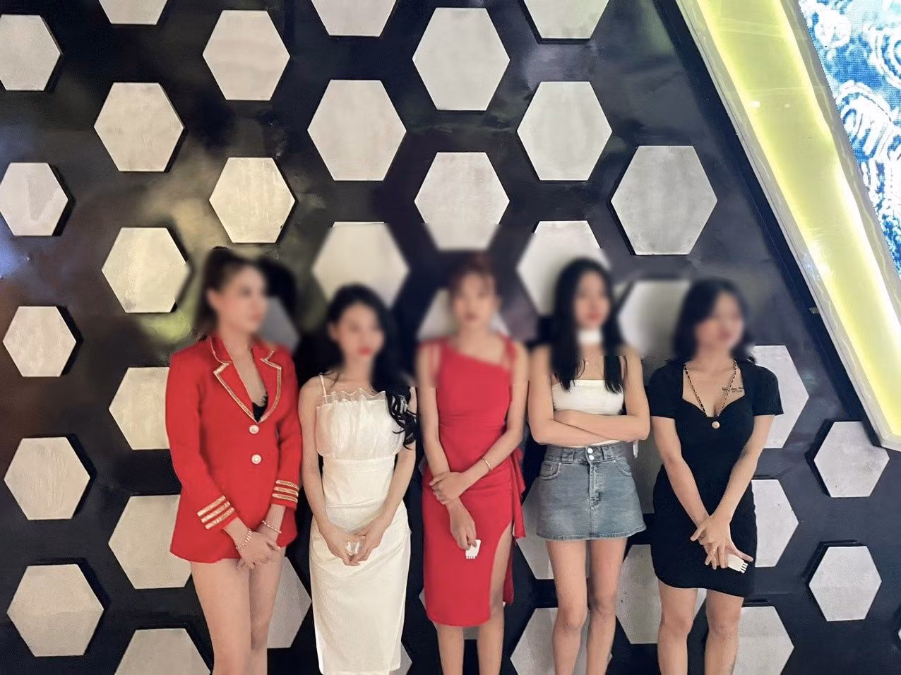Phát hiện hàng chục người dương tính với ma túy tại cơ sở Space X Club -0
