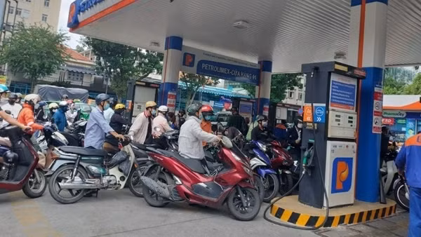 6 cửa hàng kinh doanh xăng dầu trên địa bàn TP Hồ Chí Minh tạm ngưng hoạt động