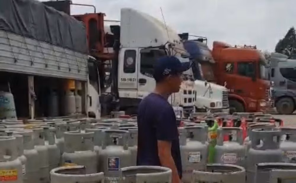 Tạm giữ 1.186 chai LPG và LPG có dấu hiệu giả mạo nhãn hiệu -2