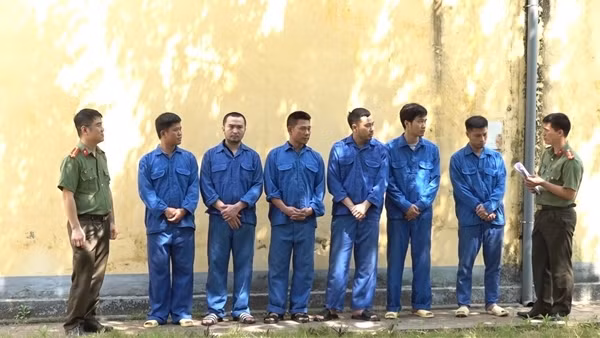 Triệt phá đường dây&nbsp;cá độ bóng đá trên 300 tỷ đồng