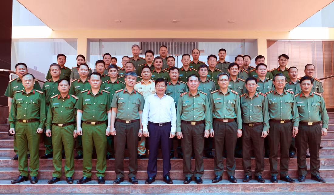Đẩy mạnh xây dựng Công an xã, thị trấn đáp ứng yêu cầu, nhiệm vụ trong tình hình mới -0